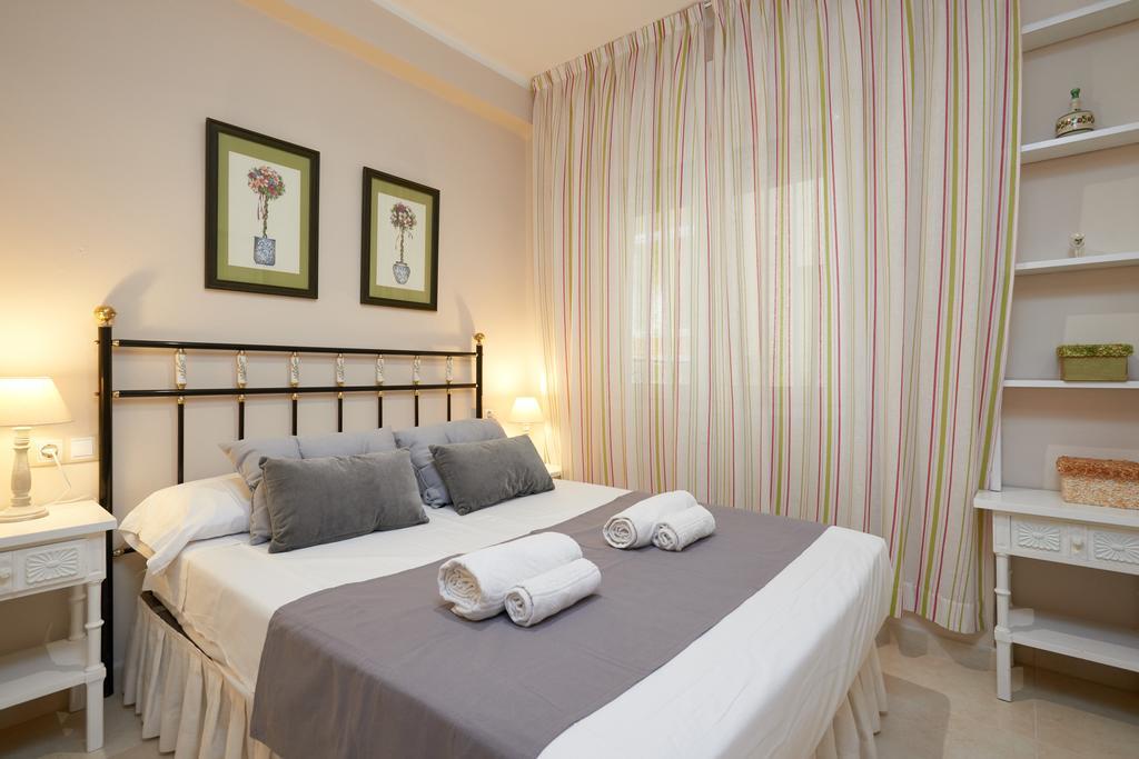 Differentflats Morsa Apartment Салоу Екстериор снимка